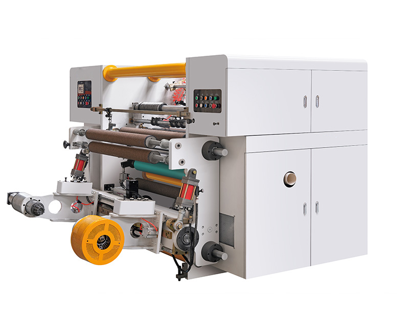 Számítógépes nagysebességű vágó- és visszatekercselő gép